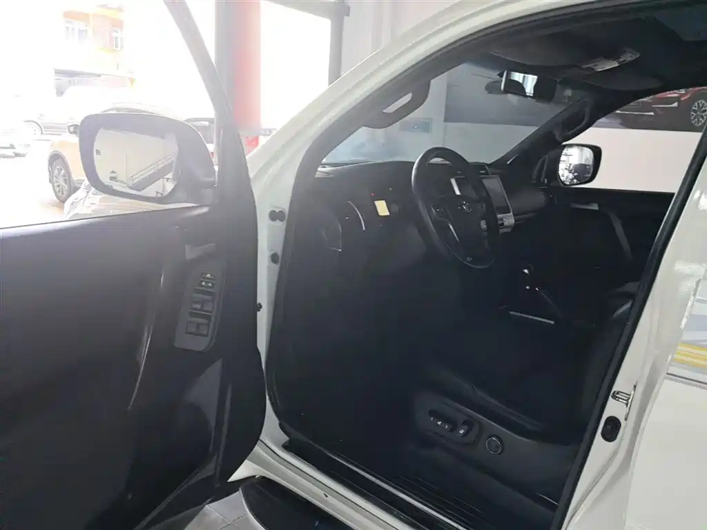 Toyota Prado 2018 3.5L Auto TX фото 16