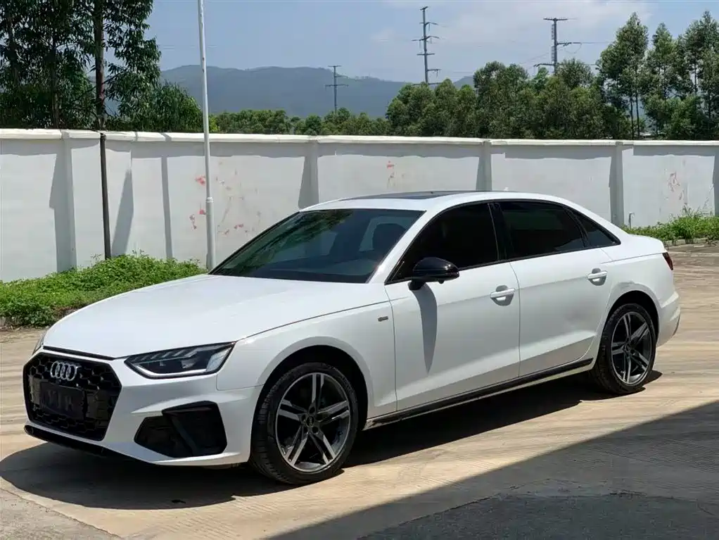 Audi A4L 2022 40 TFSI Luxury Dynamic