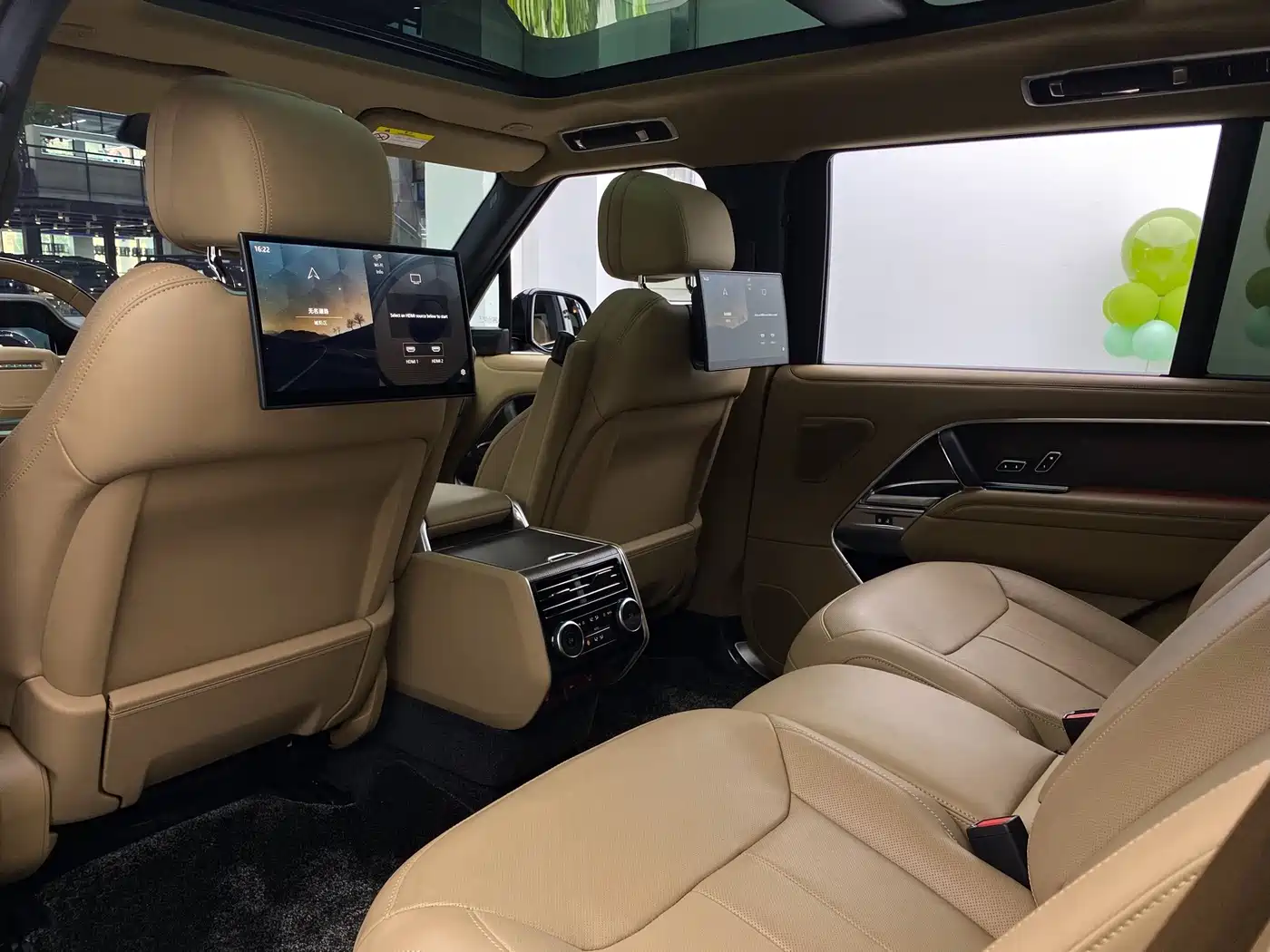 Land Rover Range Rover 2025 2025 3.0 L6 400PS Genesis Extended Wheelbase