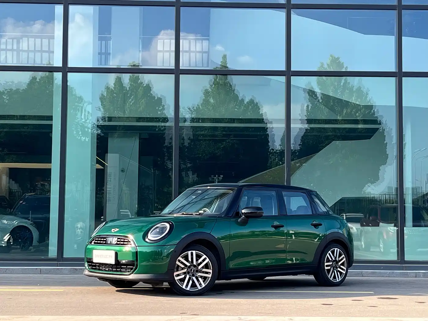 MINI 2025 1.5T COOPER Classic 5-Door