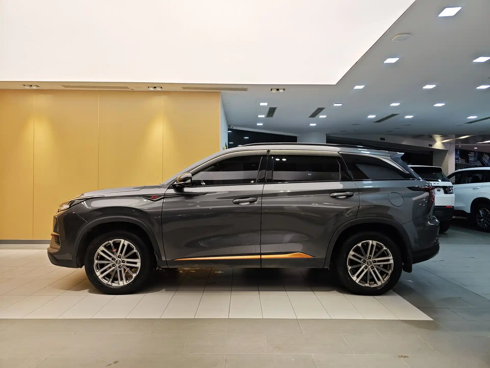 Фото 7 - Changan CS75 PLUS