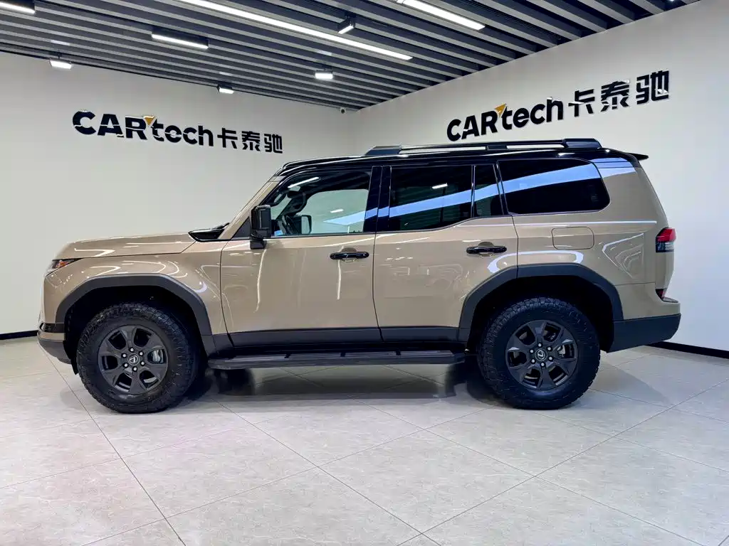 Фото 7 - Lexus GX