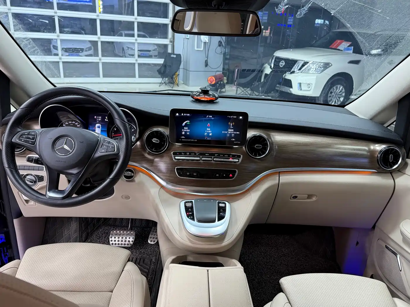Mercedes-Benz V-Class 2022 V 260 Prestige Edition фото 6