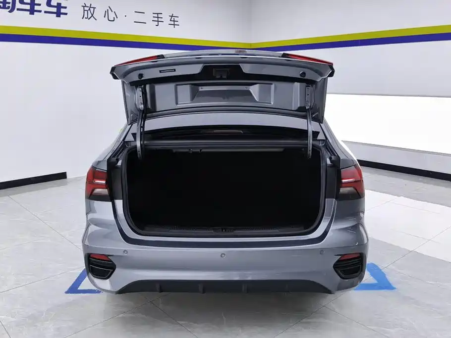 Фото 4 - Roewe i5