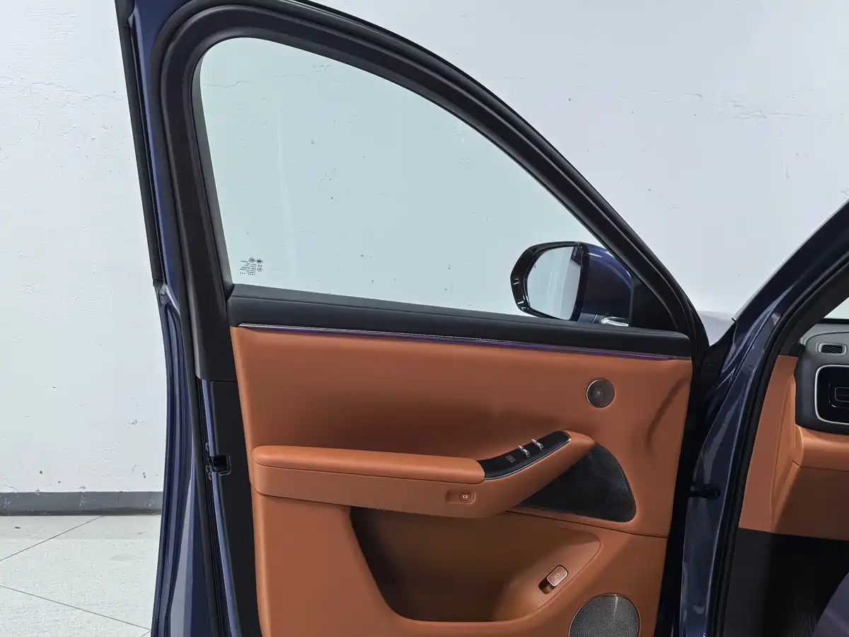 AITO Wenjie AITO M7 2026 Extended Range Ultra AWD 5-Seater фото 14