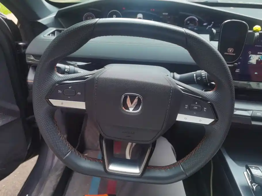 Changan UNI-V iDD 2023 2023 ZhiDian iDD 1.5T 113km Smart Fun Edition