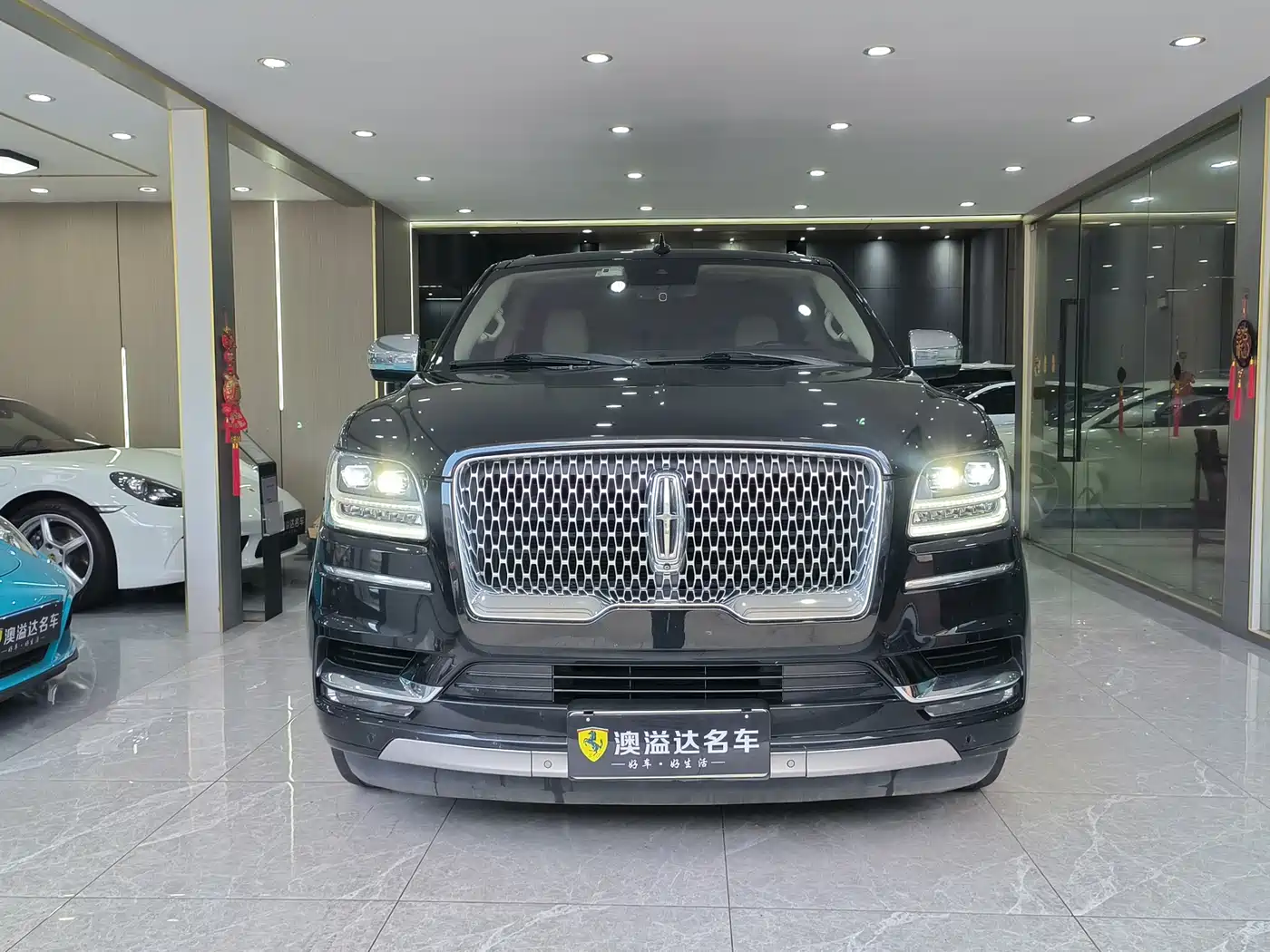 Фото 20 - Lincoln Navigator