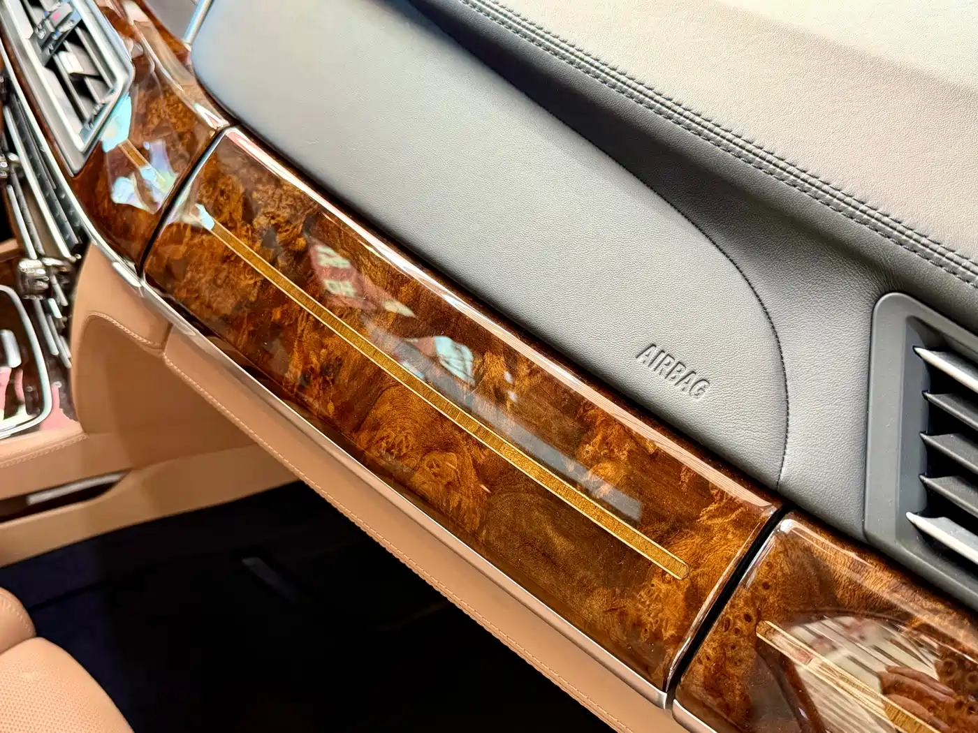 BMW 7 Series 2013 Model 760Li фото 25
