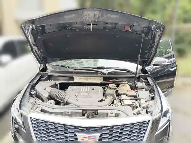 Cadillac XT5 2022 2.0T 2WD Luxury — фото 3