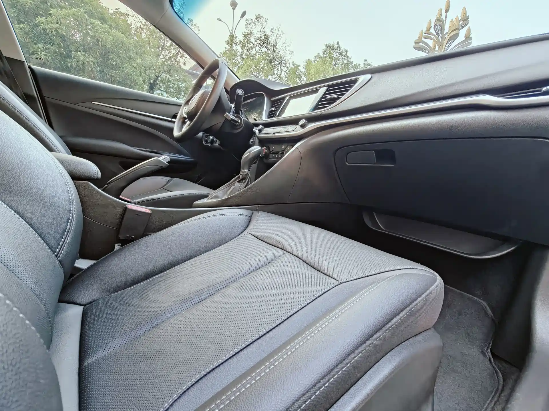 Фото 14 - Buick Excelle