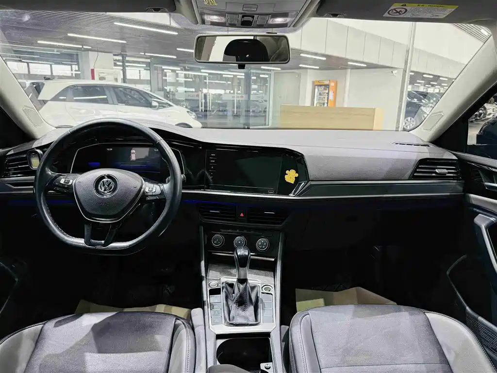Volkswagen Sagitar 2021 280TSI DSG 30th Anniversary Edition фото 20