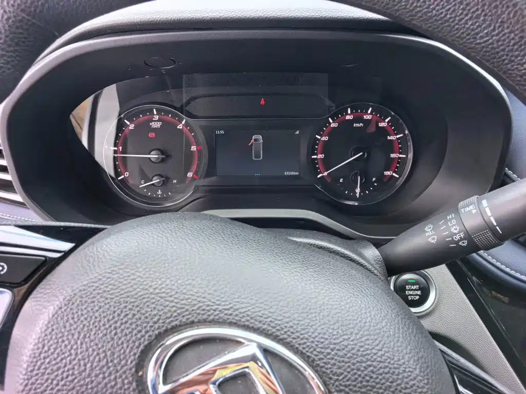 SAIC Maxus Xintu V70 2024 2023 Model 2.0T Elite Manual Short Wheelbase Low Roof 5/6 Seats (125Ps)