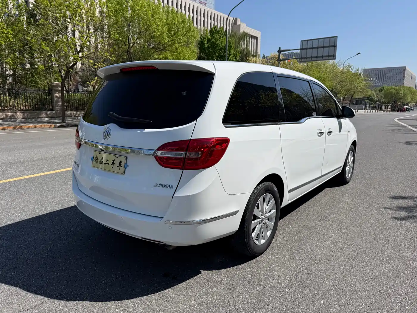 Buick GL8 2018 28T Luxury Model China VI фото 4