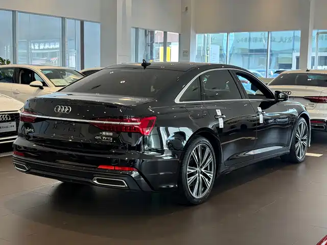 Audi A6L 2019 45 TFSI quattro Premium Dynamic — фото 2