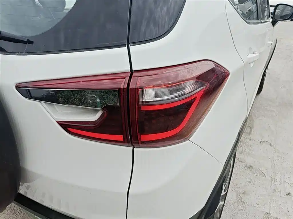 BYD Yuan 2018 2017 1.5L Auto Cool Connect