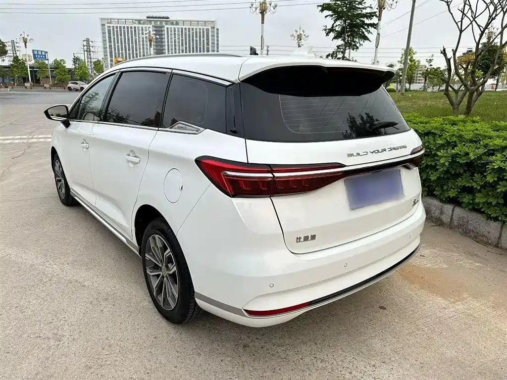 BYD Song MAX 2021 Upgrade 1.5T Automatic Luxury Edition 6-Seater фото 6