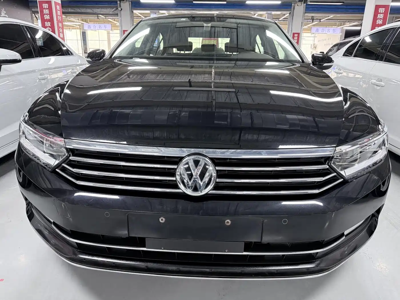 Volkswagen Magotan 2018 330TSI DSG Luxury фото 2