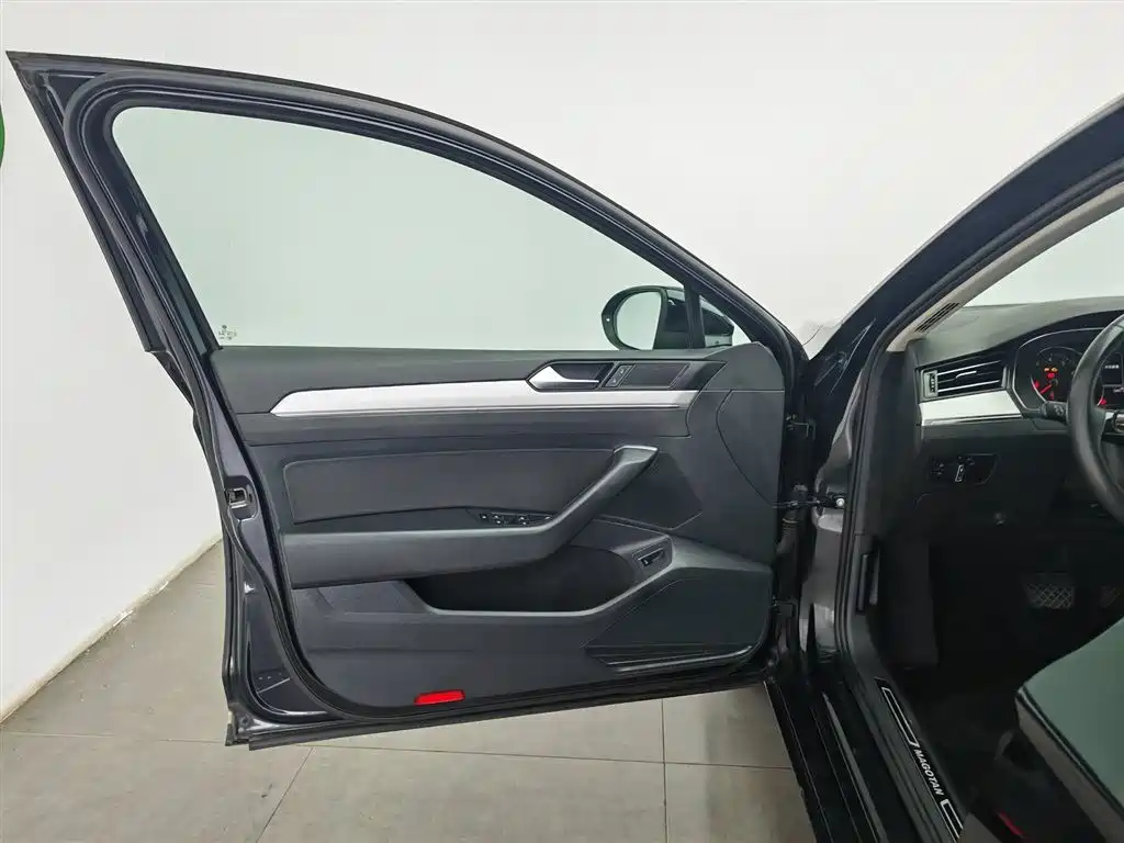 Volkswagen Magotan 2018 280TSI DSG Comfort фото 8
