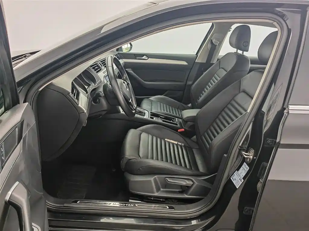 Volkswagen Magotan 2018 280TSI DSG Comfort фото 10