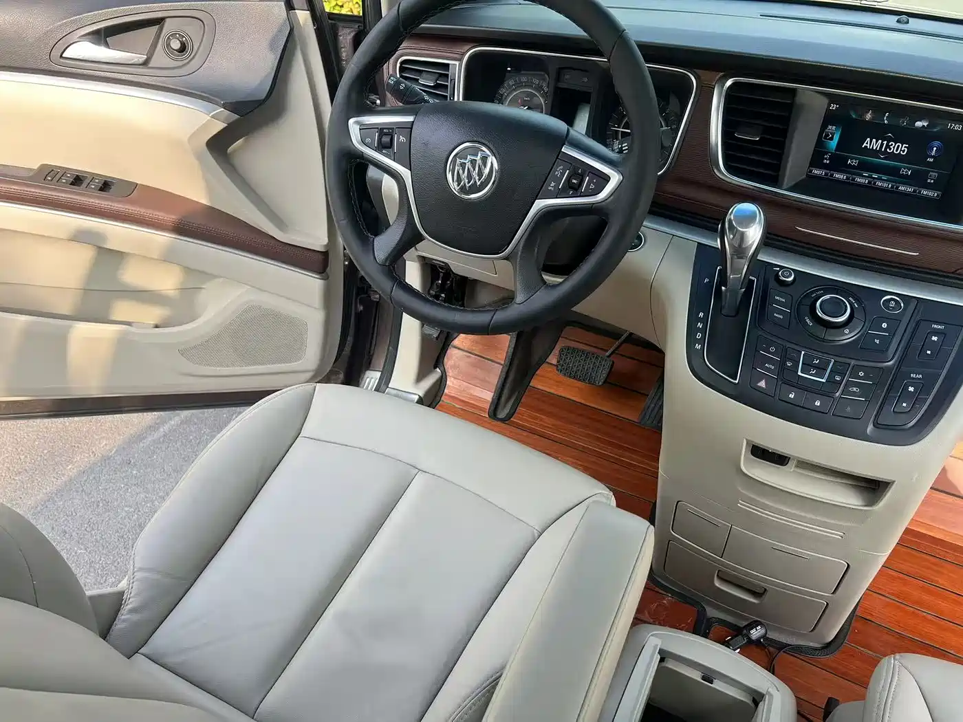 Buick GL8 2018 28T Luxury Model China VI фото 12