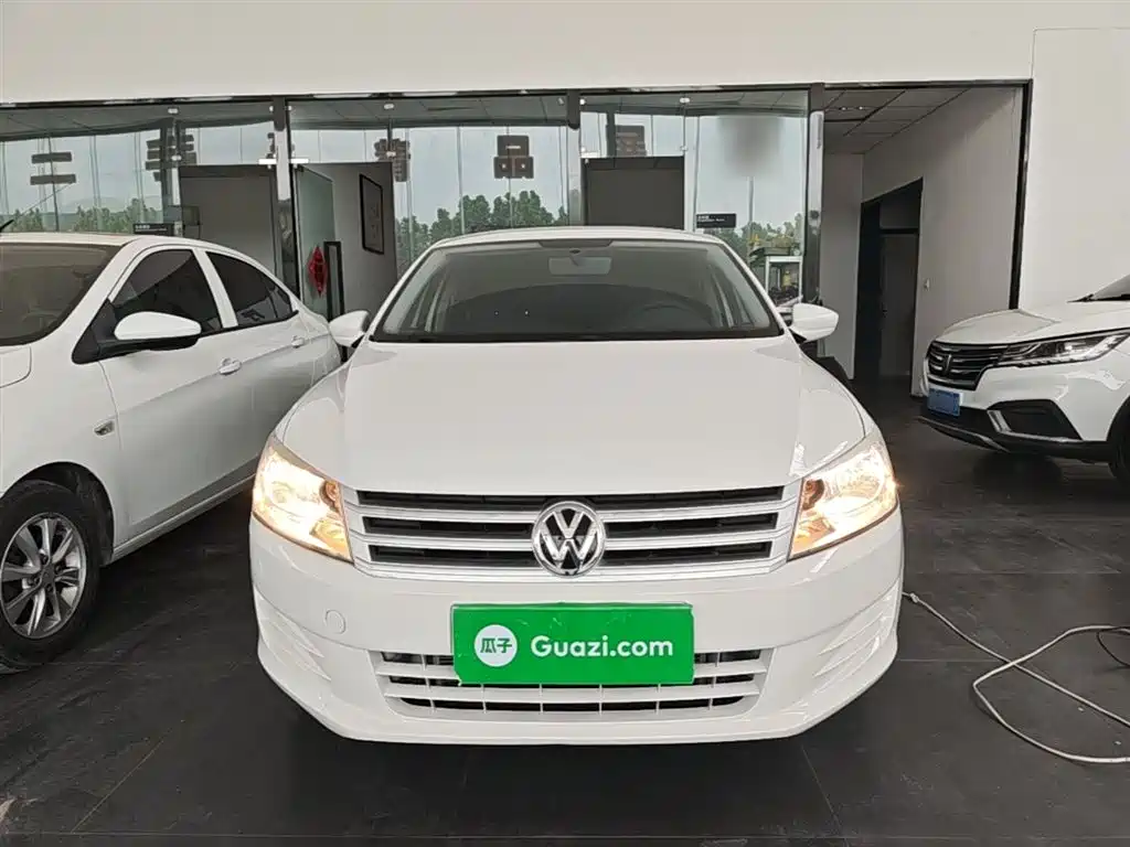 Volkswagen Santana 2015 1.6L Manual Trend Edition фото 3