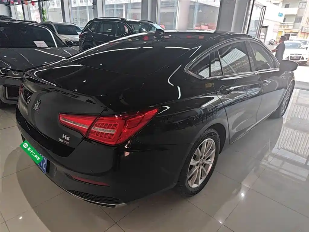 Hongqi H5 2019 30TD Style Edition фото 7