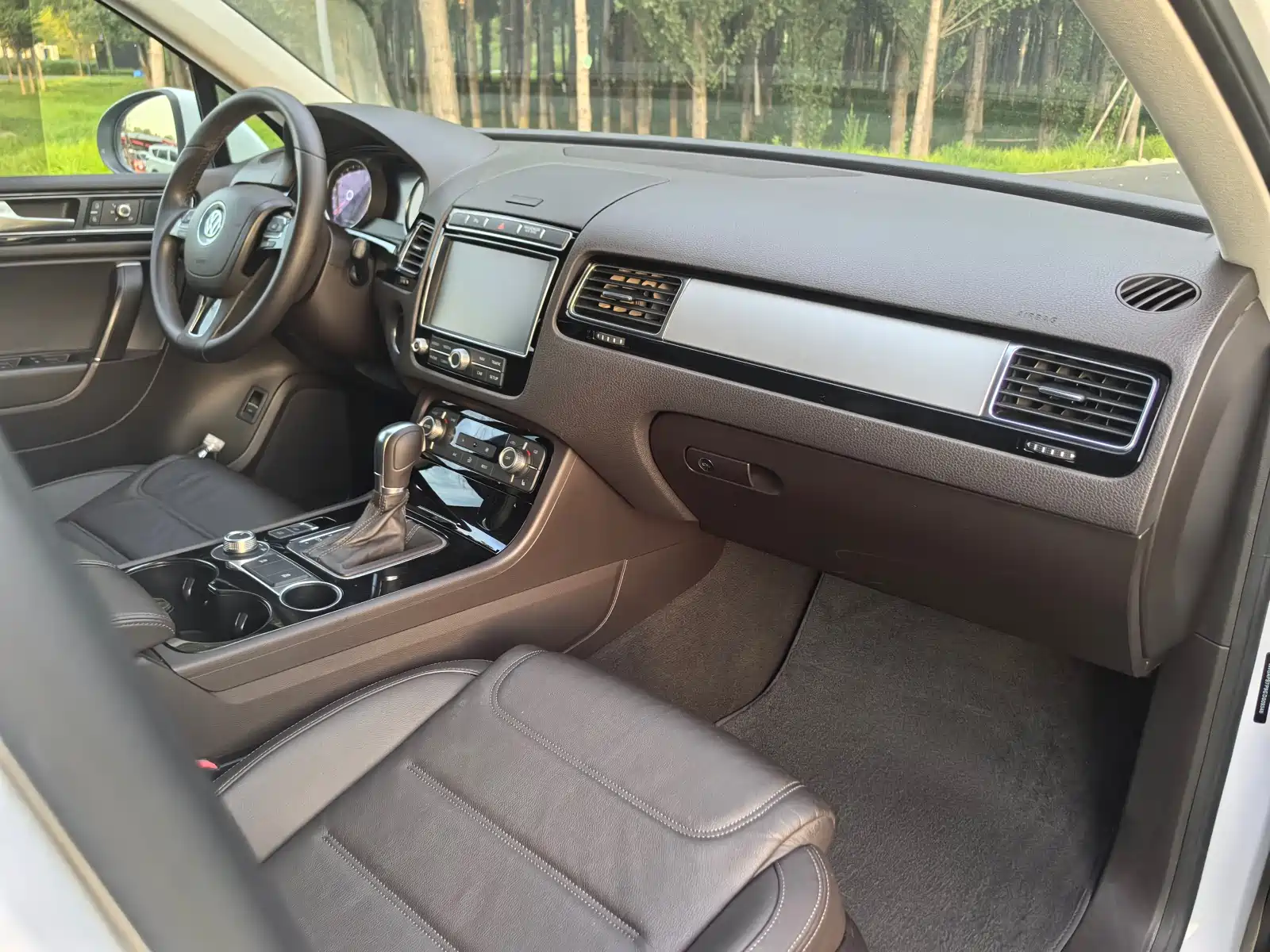 Фото 10 - Volkswagen Touareg