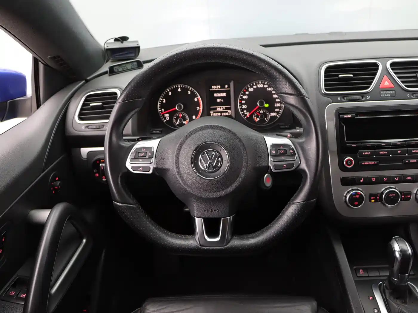 Volkswagen Scirocco 2013 2.0TSI Million Mile Edition фото 11