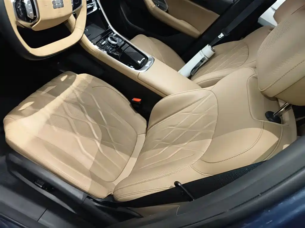 Geely Galaxy Galaxy A7 2025 EM-i фото 15