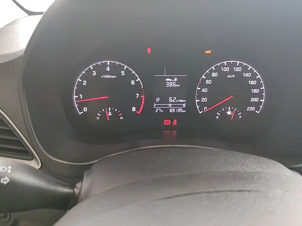 Hyundai Verna 2016 1.4L Manual Cool Edition GLS фото 12