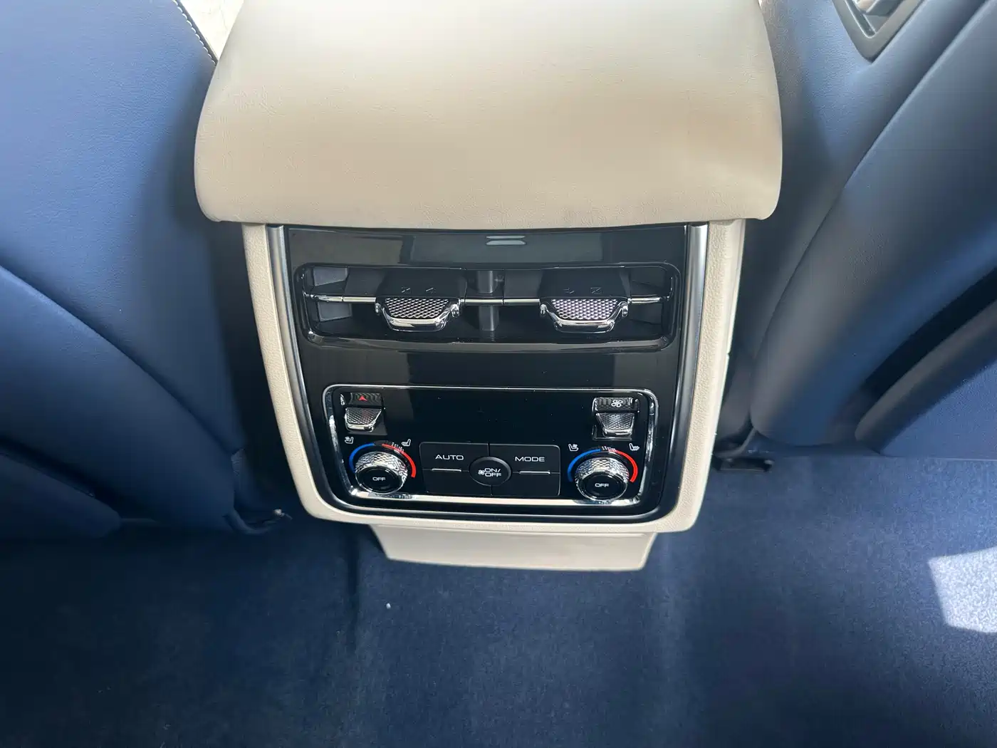 Tank 500 2022 3.0T Sport Edition Zaojing 5-Seater фото 12