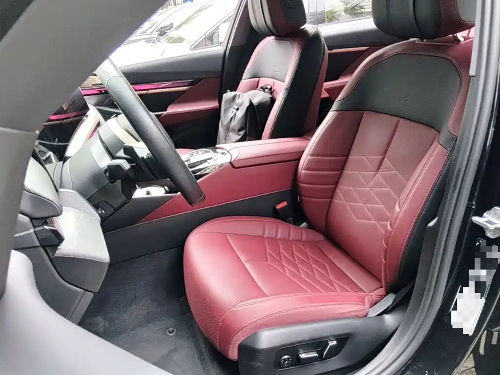 BMW 5 Series 2025 530Li Premium M Sport Package фото 22