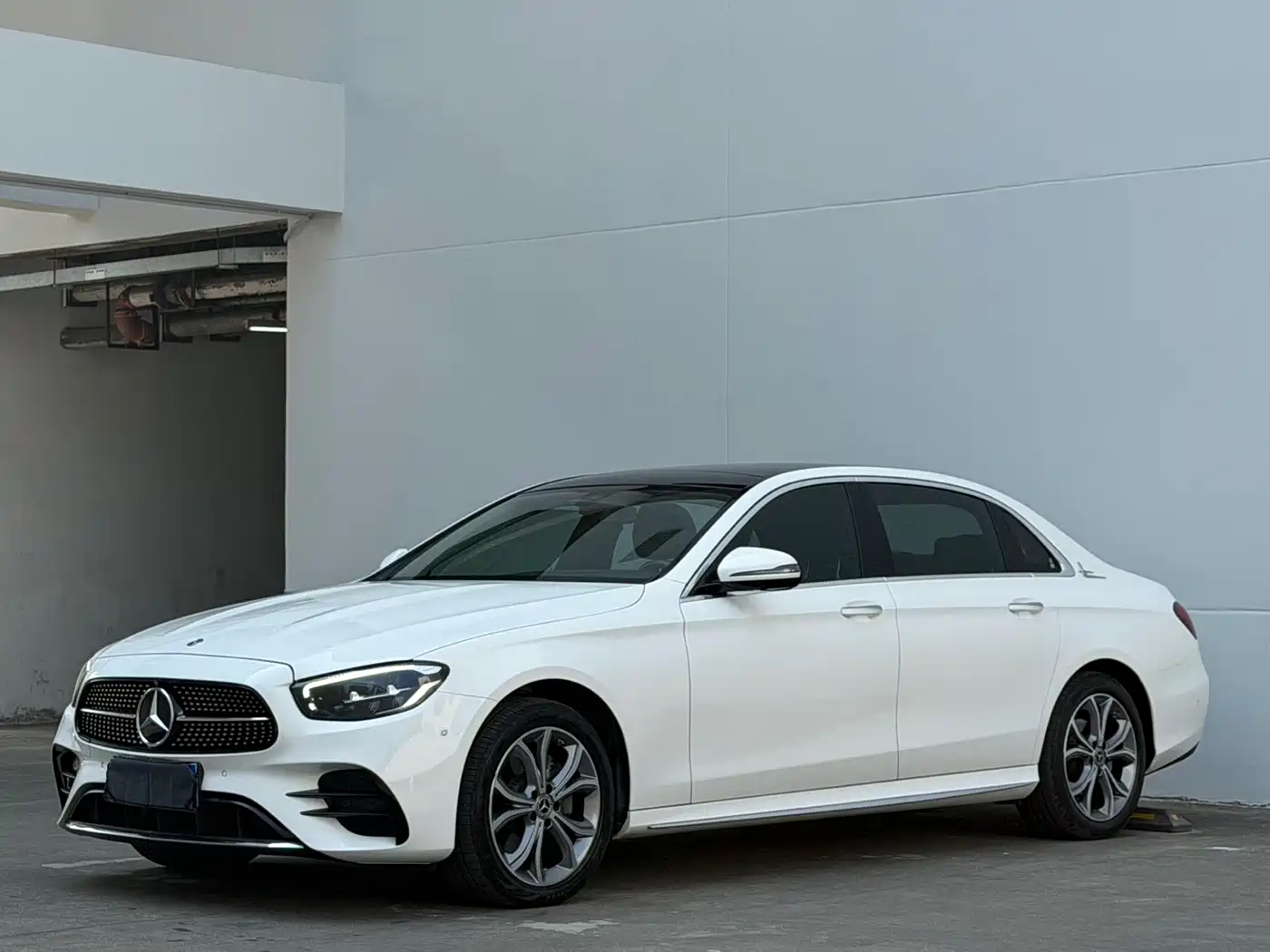 Mercedes-Benz E-Class 2022 E 300 L Sport Luxury фото 2