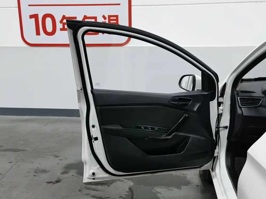 Baojun 310 2018 2016 1.2L Manual Comfort Model