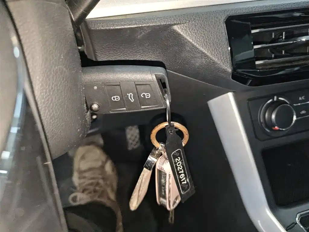 Volkswagen Polo 2019 Plus 1.5L Automatic Colorful Tech Edition фото 9