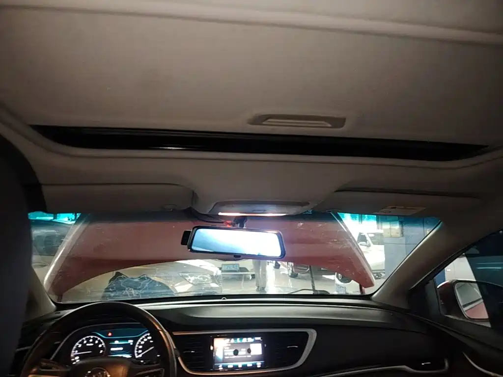 Photo 18 - Buick Excelle