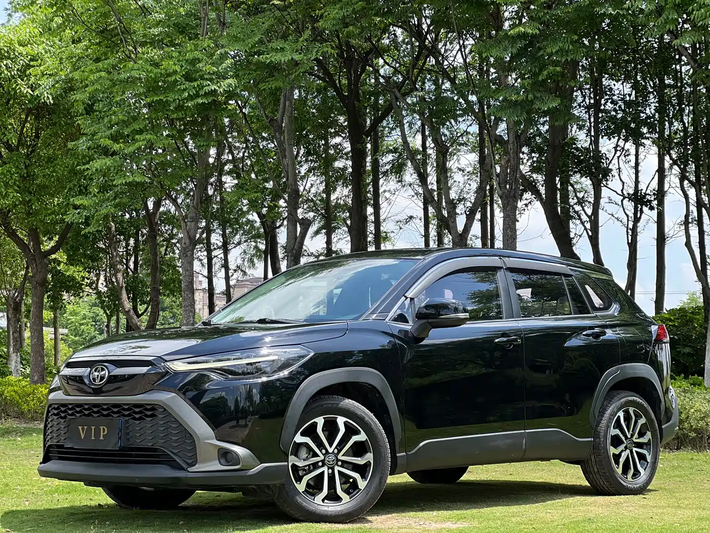 Toyota Frontlander 2022 2.0L CVT Luxury Edition фото 10