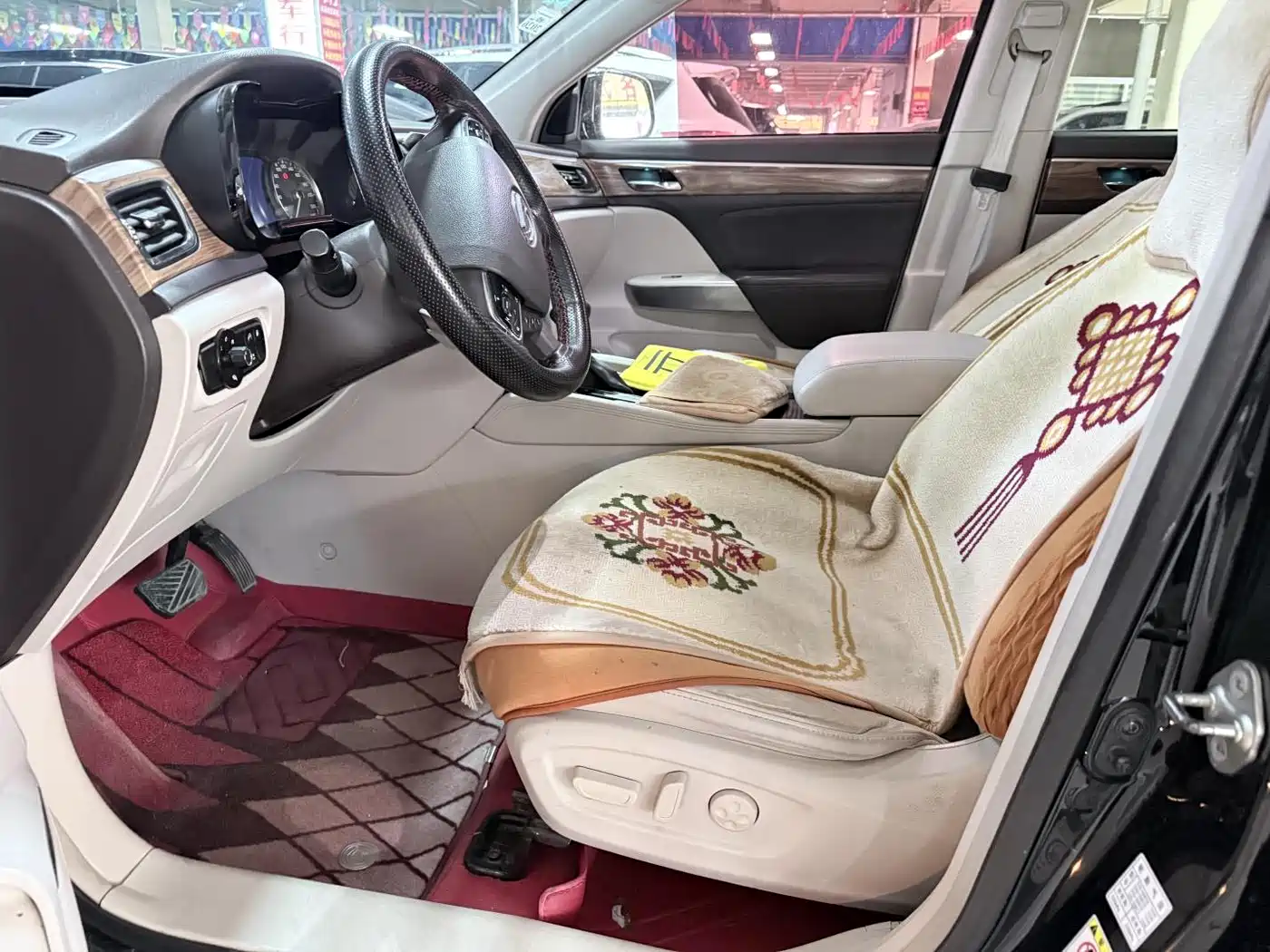 GAC Trumpchi Trumpchi GS8 2017 320T 2WD Luxury Smart Connect (7-seater) фото 5