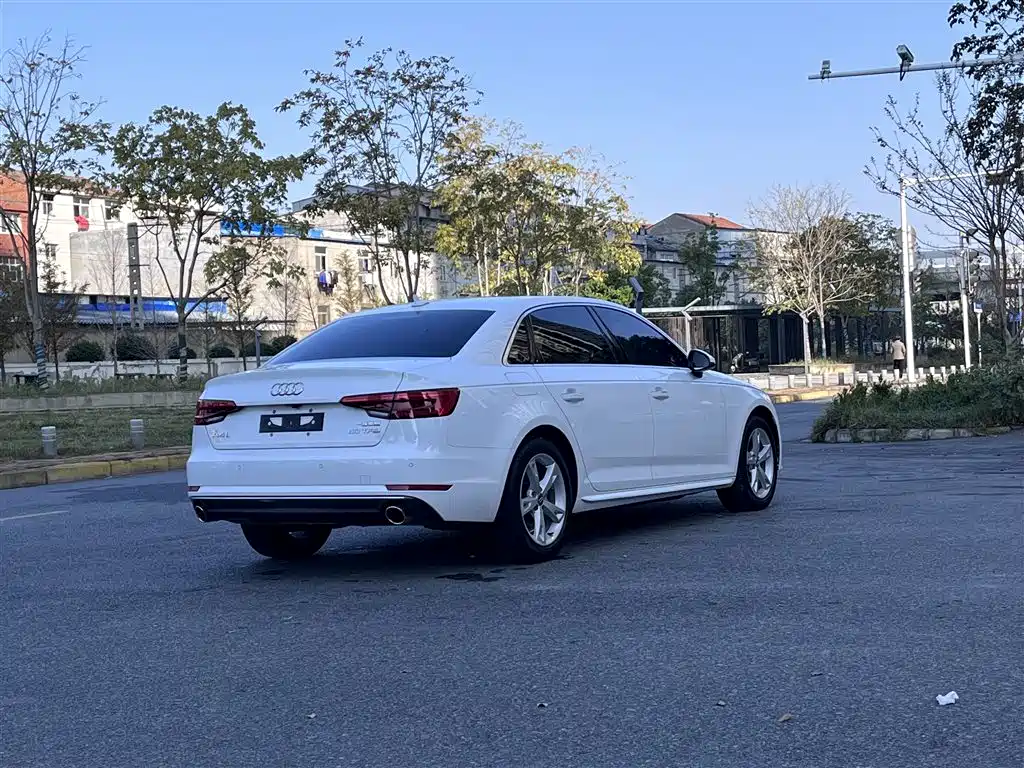 Audi A4L 2017 Plus 40 TFSI Fashion фото 8