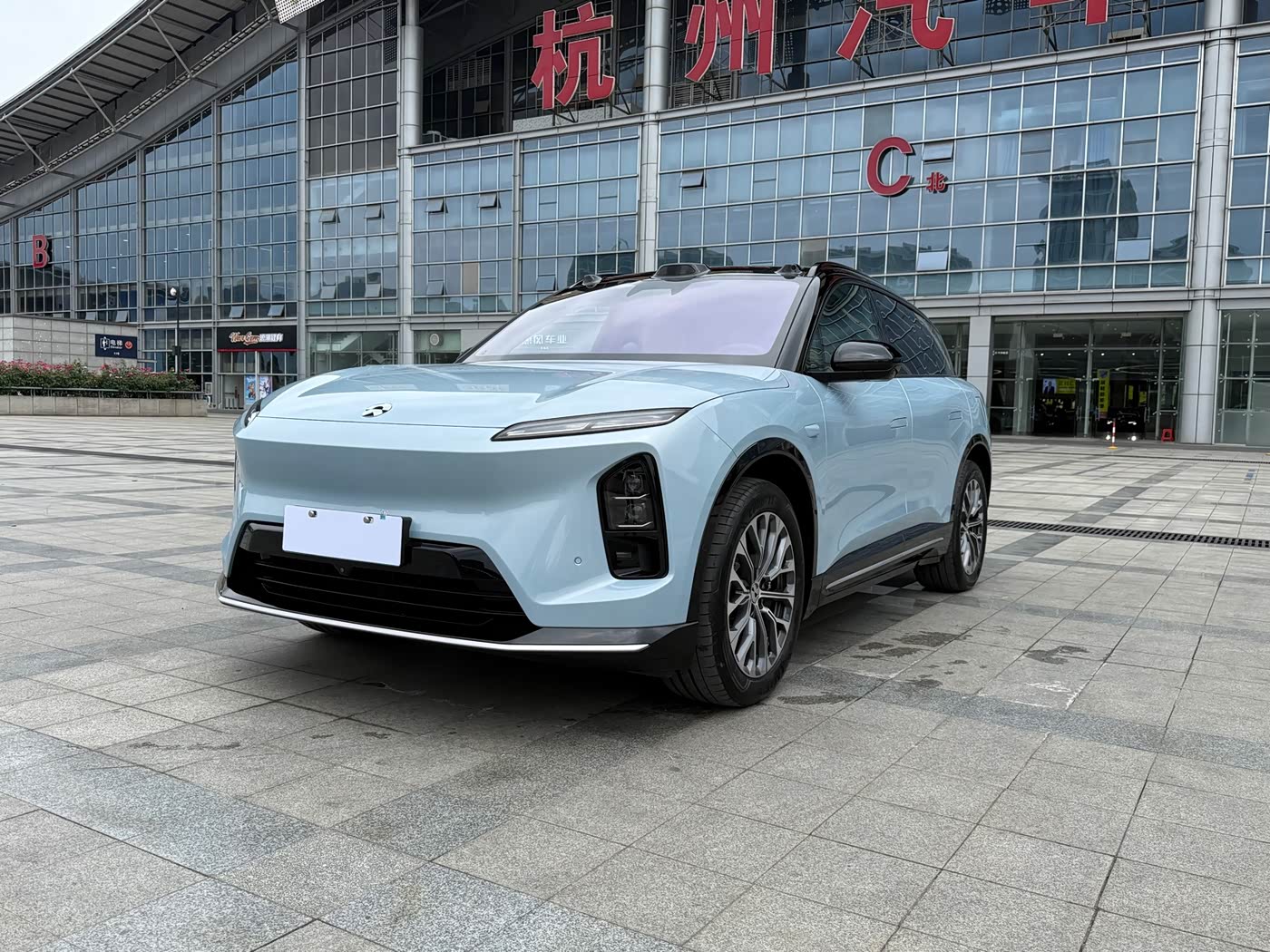 NIO ES6