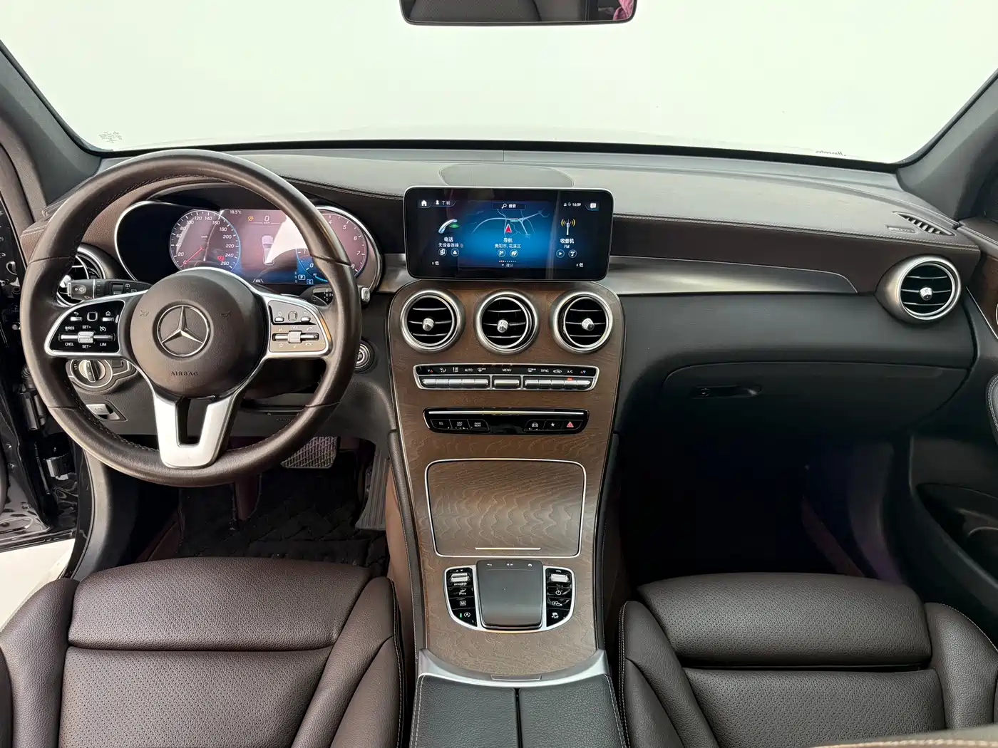 Mercedes-Benz GLC 2020 GLC 300 L 4MATIC Dynamic фото 7