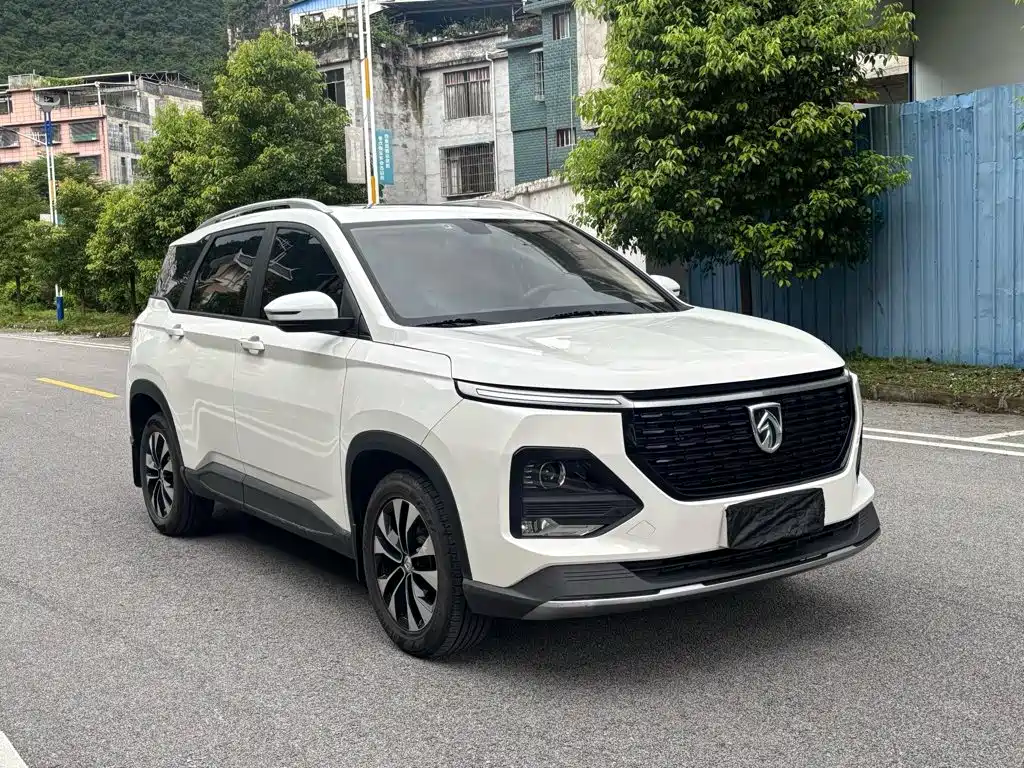 Baojun 530 2020 2020 1.5T CVT Prestige Connect 6-Seater