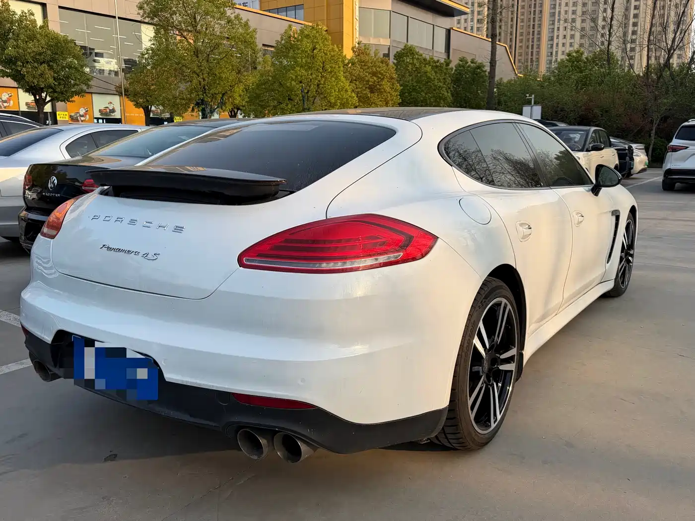 Porsche Panamera 2010 Panamera 4 3.6L фото 3