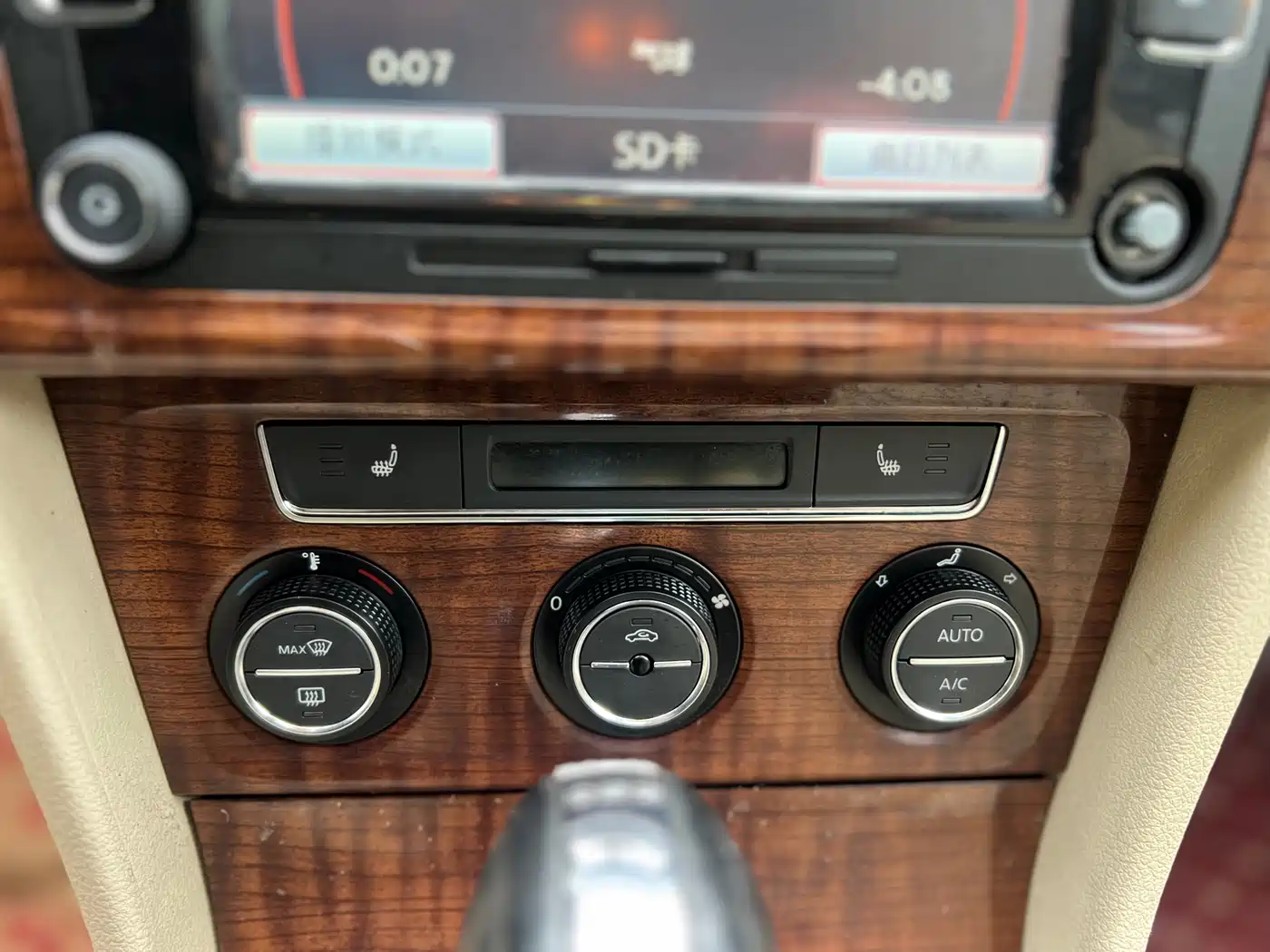 Volkswagen Lavida 2013 Model 1.4TSI DSG Luxury фото 18