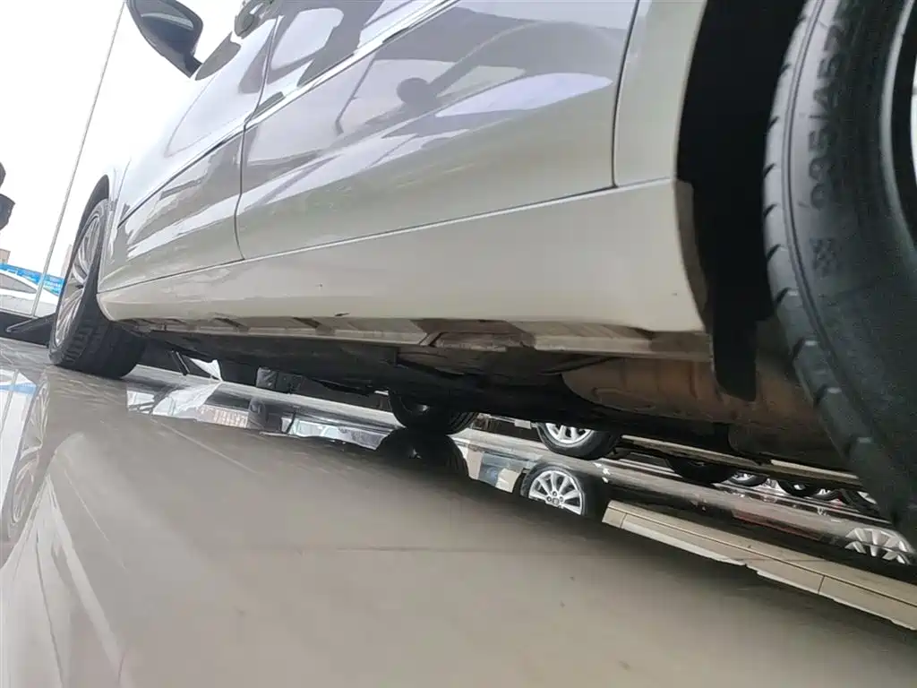 Volkswagen FAW-Volkswagen CC 2015 1.8TSI Premium фото 22
