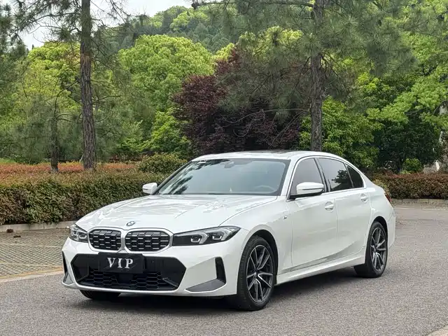 BMW 3 Series 2025