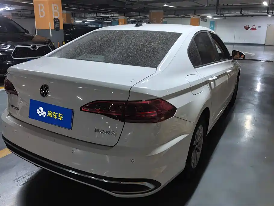 Volkswagen Bora 2024 200TSI Manual Smooth Ride Edition фото 3