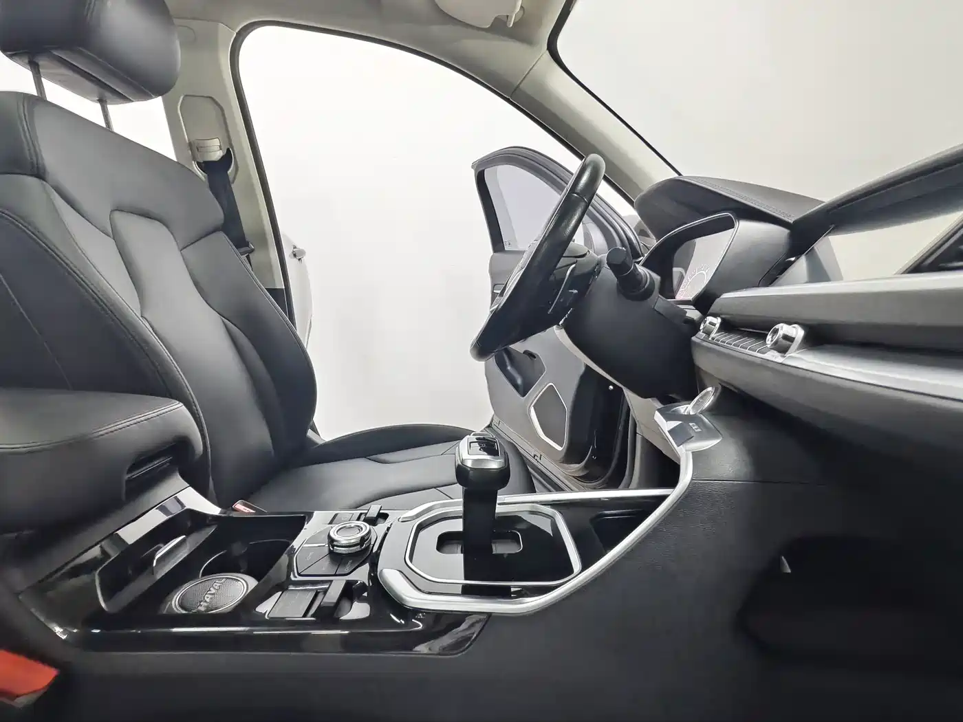 Photo 15 - Haval H6