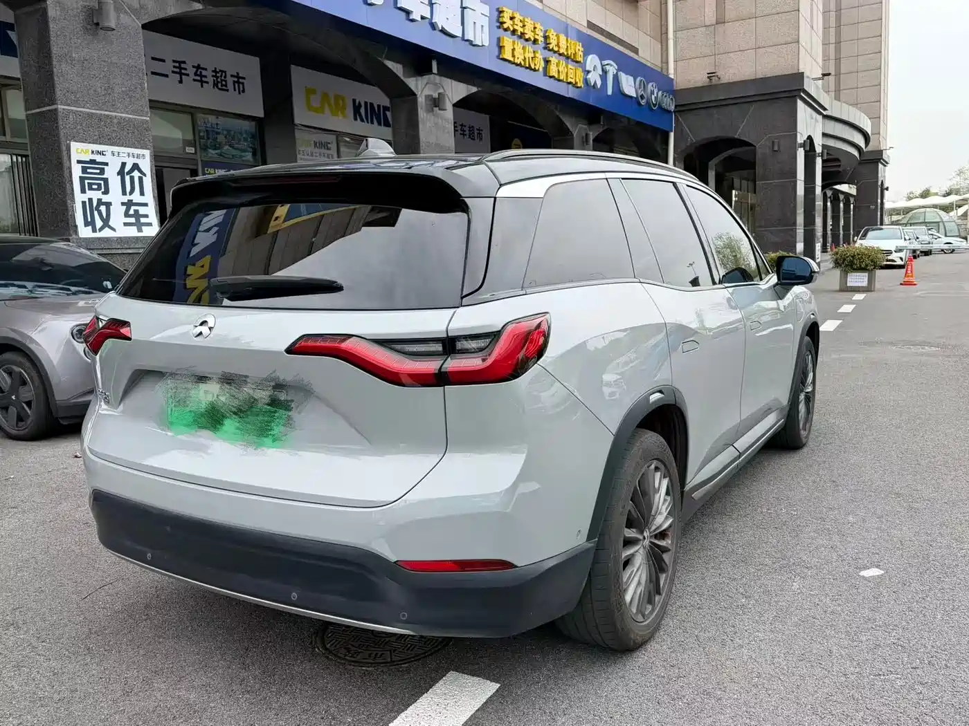 NIO ES8 2019 2018 355KM Base Model 7-Seater Version