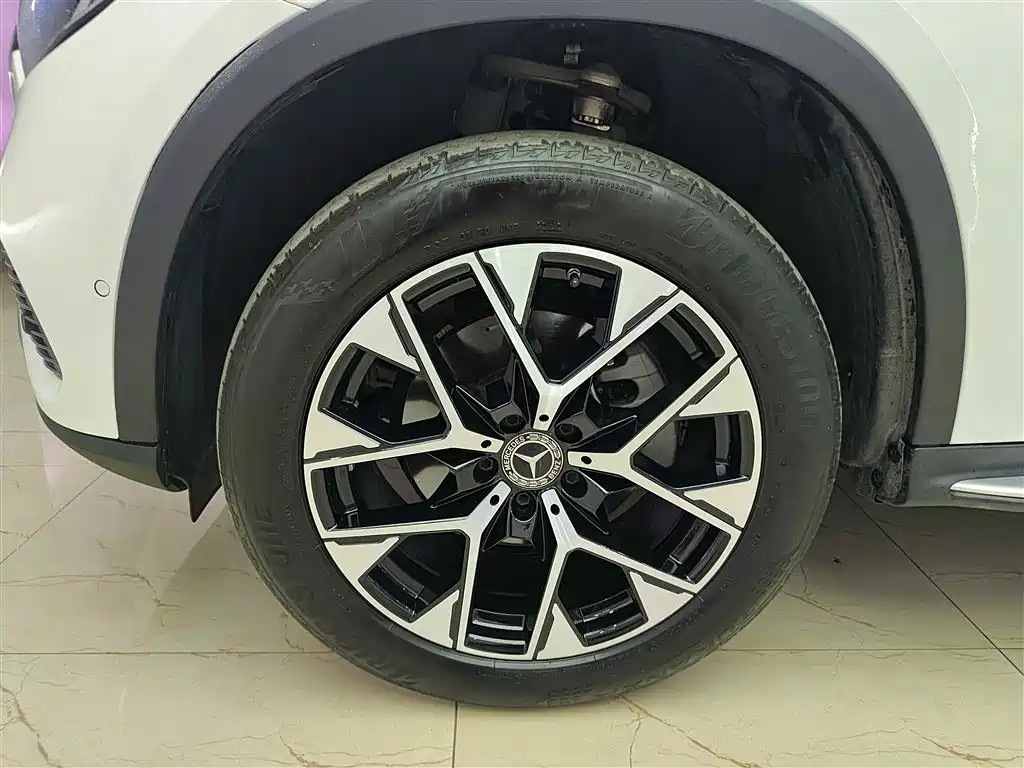 Mercedes-Benz GLC 2023 GLC 260 L 4MATIC Dynamic 7-Seater фото 8